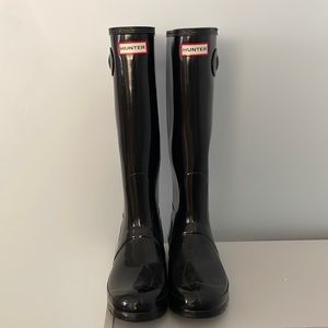 Hunter boots. Worn once. Size 9.